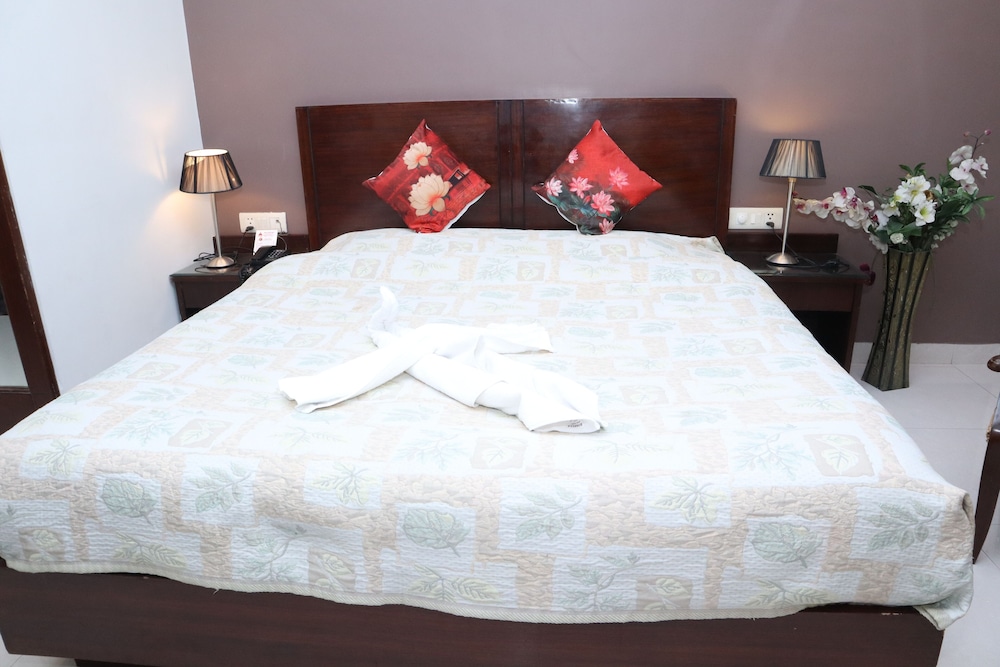 Deluxe Room - Photo 5