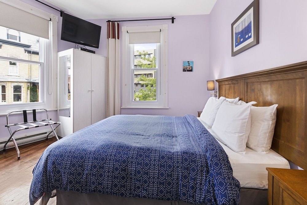 Standard Room, 1 Queen Bed