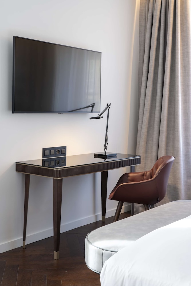 Junior Room, Bathtub (Suite)