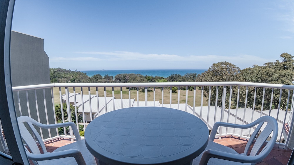 Ocean Side Twin Room - Photo 2