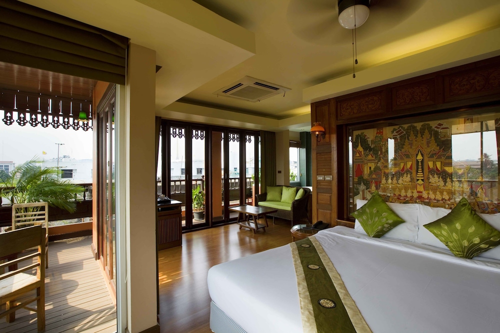 Suite Bathtub (Second Building) photo 2