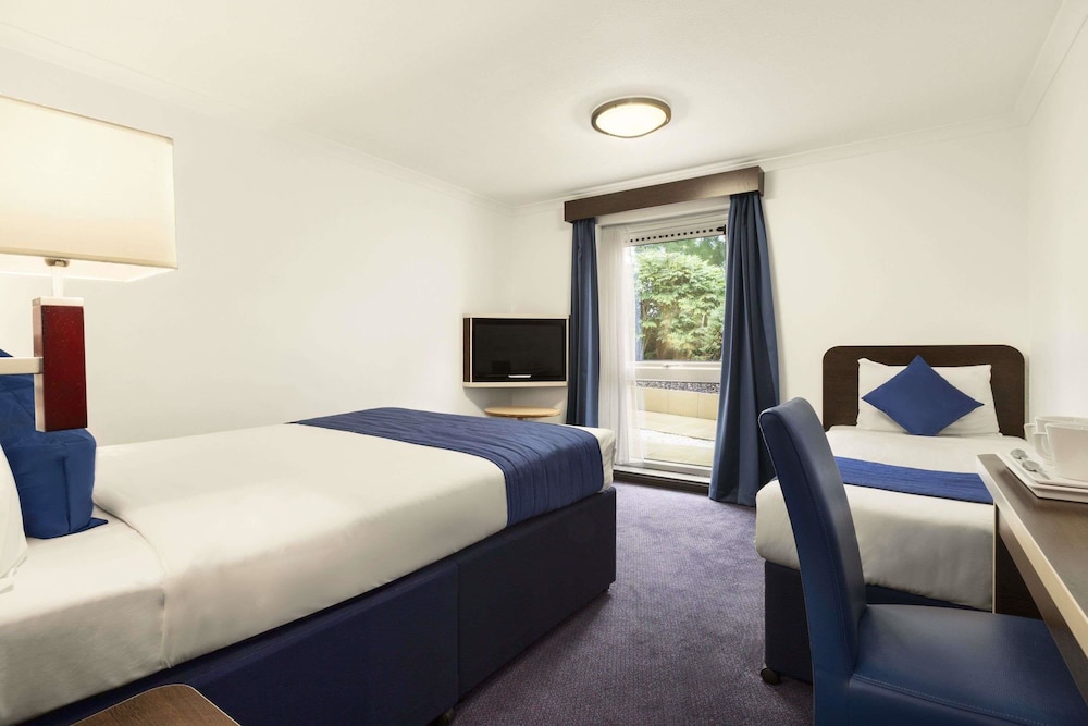 Room, Multiple Beds, Non Smoking - Photo 1