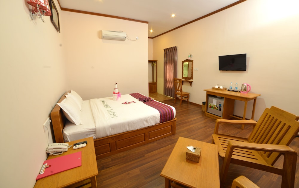 Superior Bungalow, 1 Queen Bed photo 2