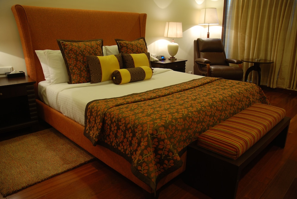 Luxury Suite, 1 Bedroom - Photo 2