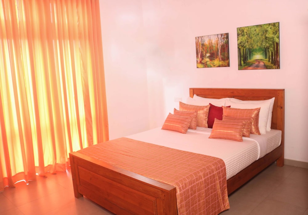 Deluxe Room - Photo 3