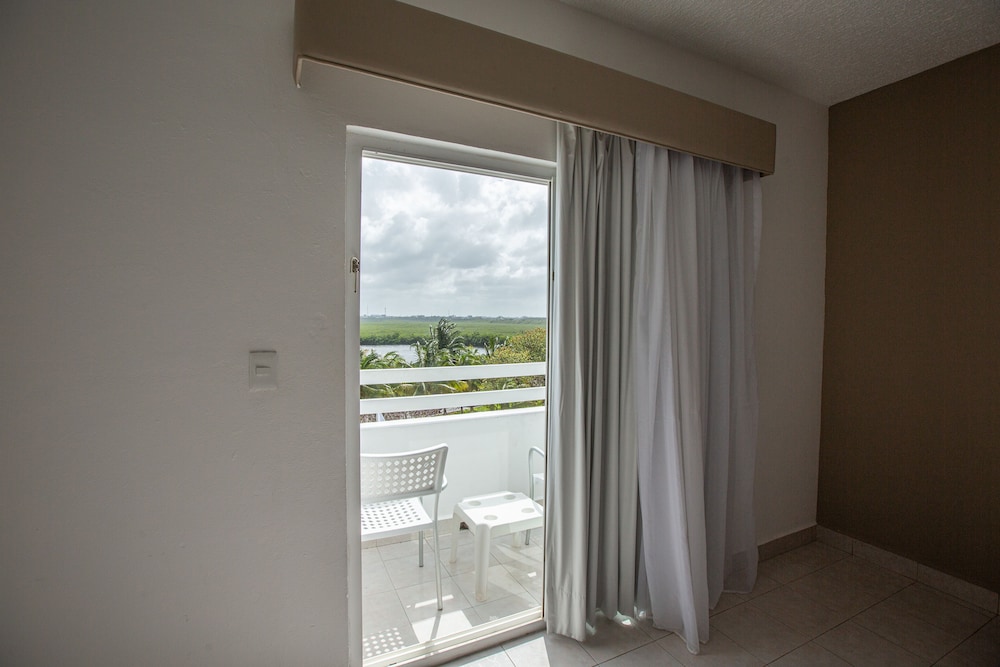 Standard Room - Photo 2