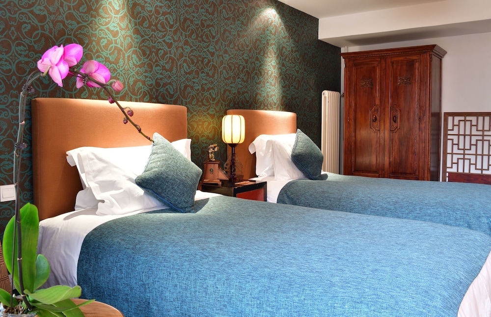 Standard Twin Room - Photo 4