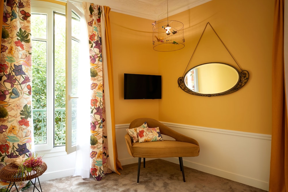 Double Room (Jacques Prévert) photo 2