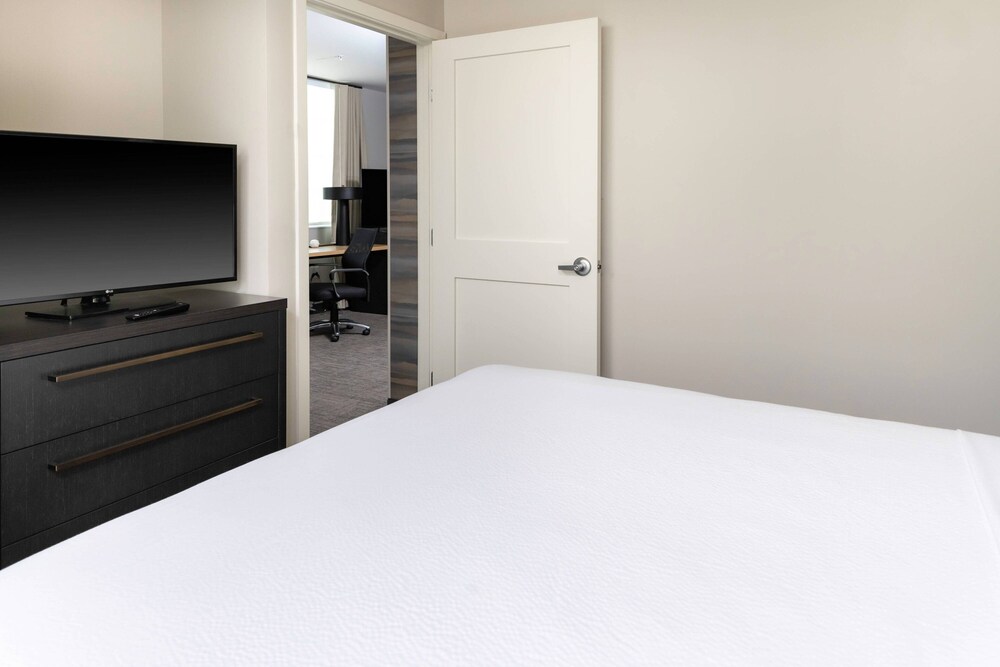 Suite, 1 Bedroom photo 2