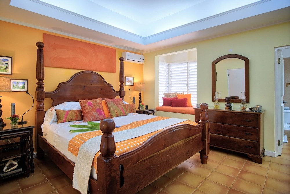 Villa photo 1
