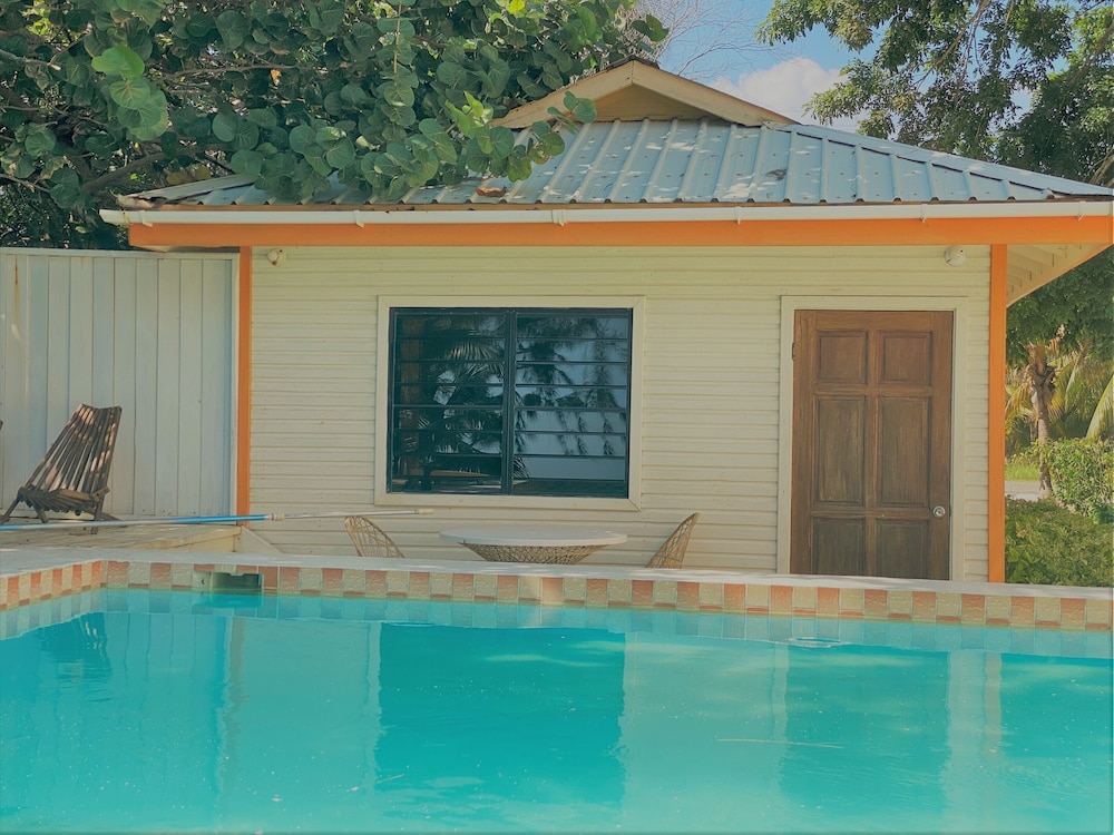 Basic Studio, 1 Double Bed, Kitchenette, Pool View, photo 6