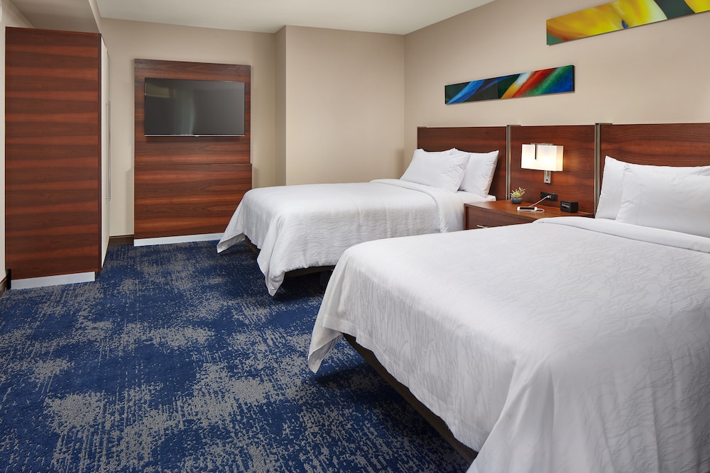 Room, 2 Double Beds, Accessible, City View (Hearing) - Photo 2