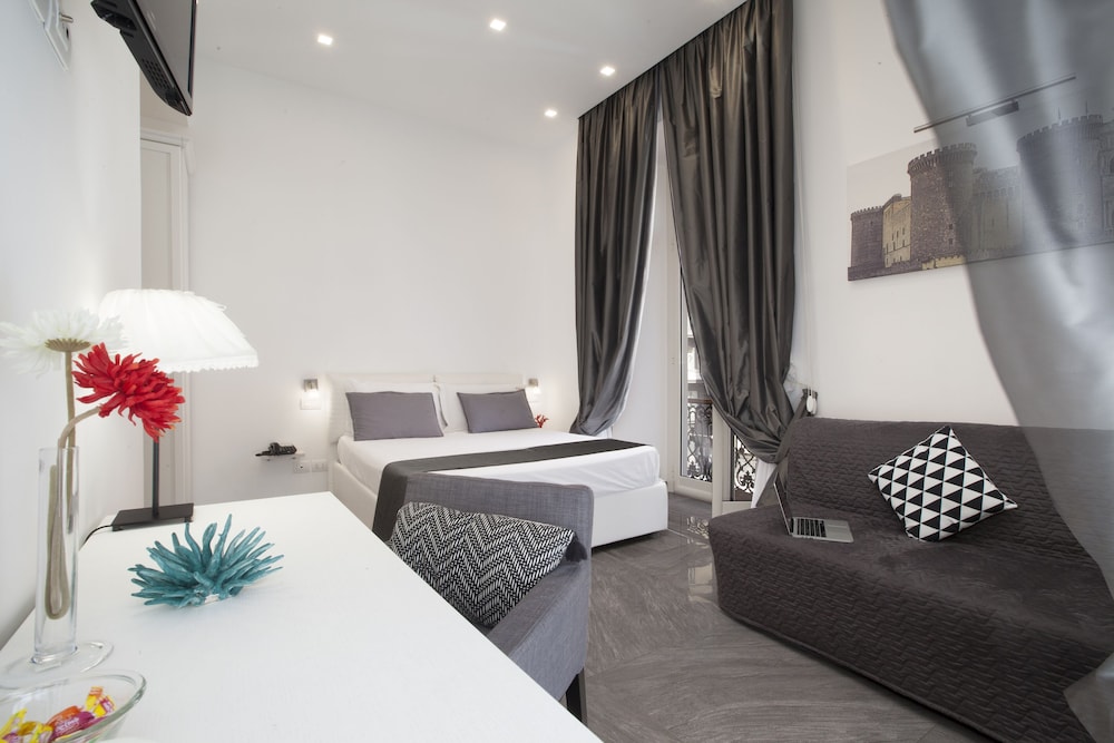 Deluxe Double Room, 1 Bedroom, City View photo 2