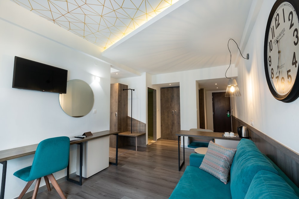 Premium Suite, 1 Bedroom - Photo 6