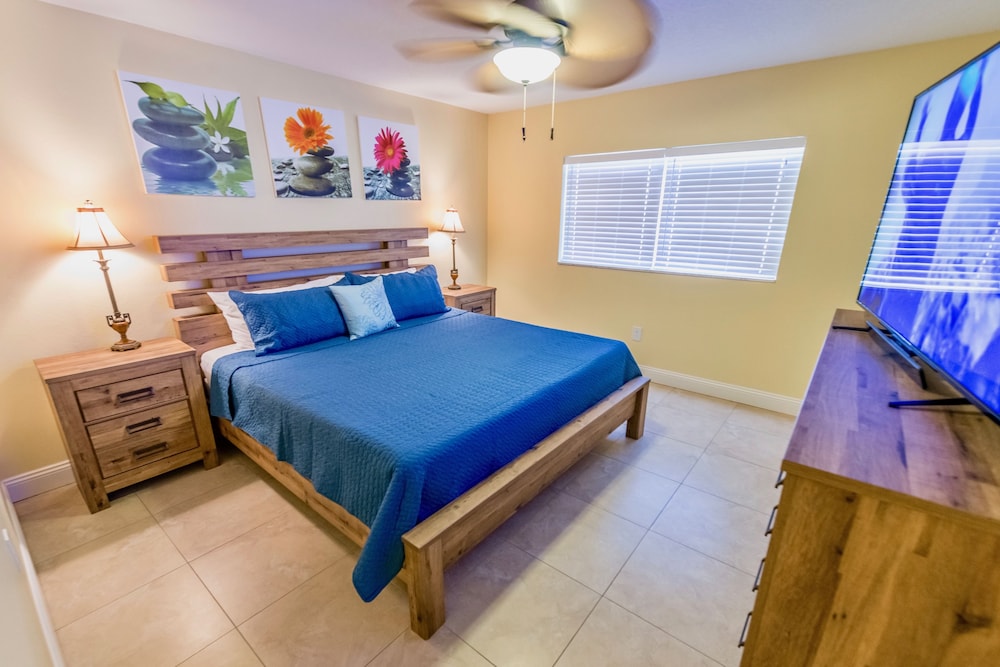Condo, 3 Bedrooms, Oceanfront photo 1