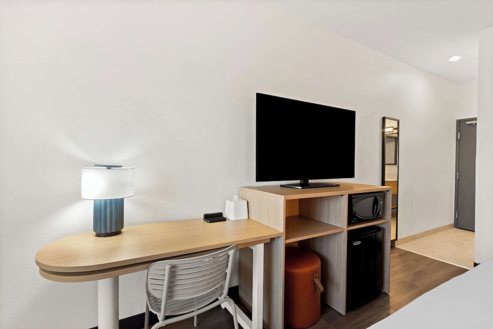 Room, 1 King Bed with Sofa bed (Larger) - Photo 2