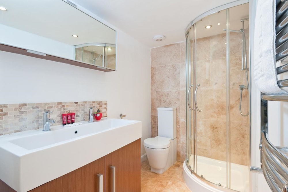 Triple Room (Shared Bathroom) photo 3
