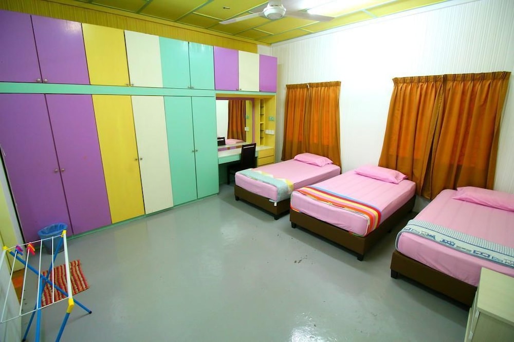 Triple Room With Private Bathroom