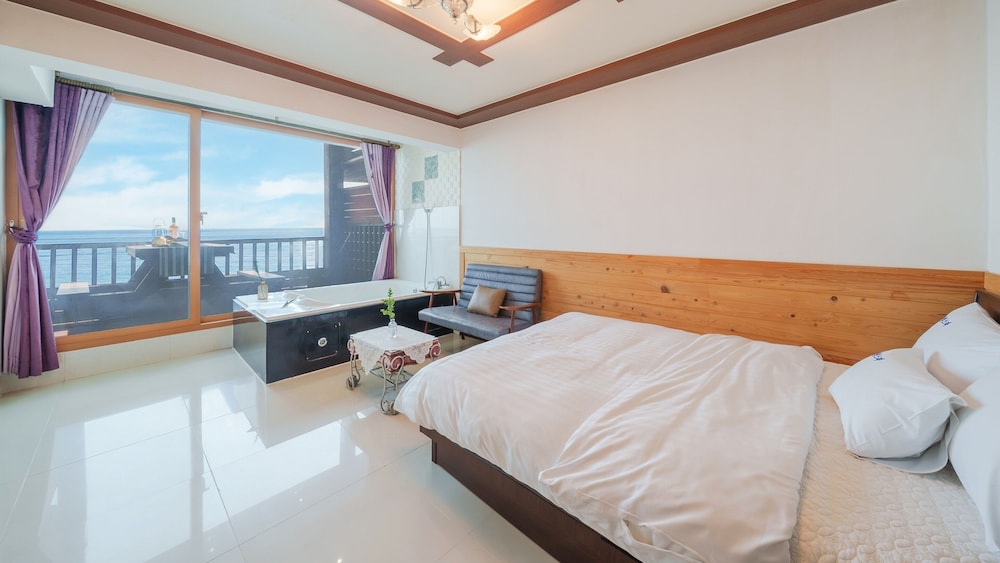Basic Room, 1 Bedroom (104 Lovelypink) - Photo 1