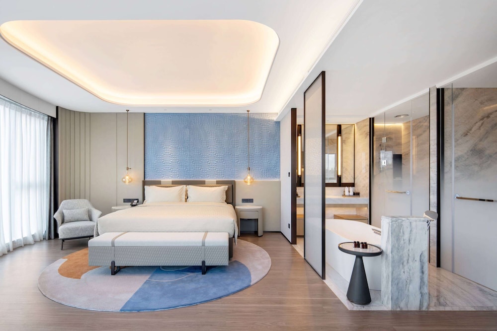 Junior Suite, 1 King Bed