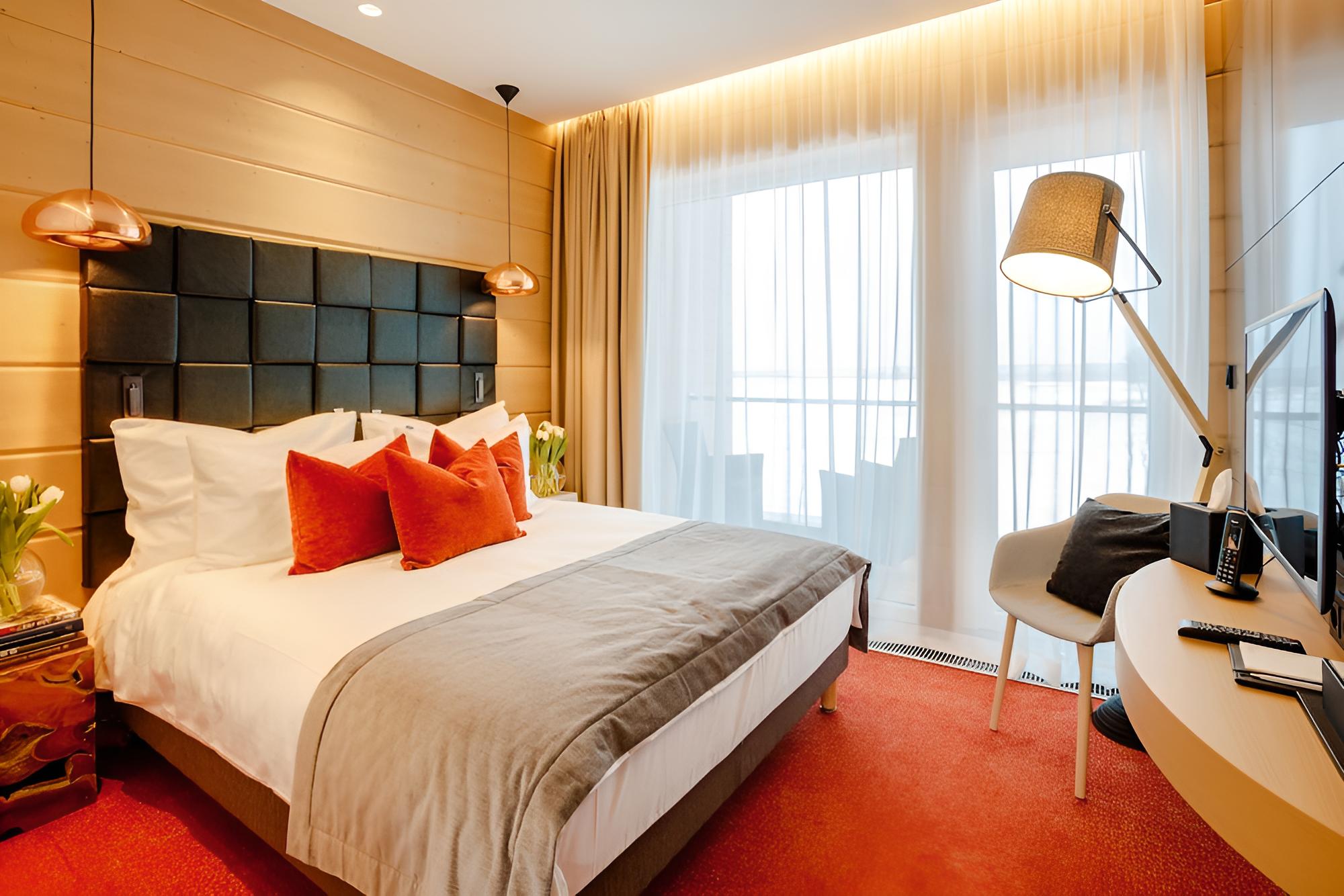 Standard Double or Twin Room, Balcony, Golf View