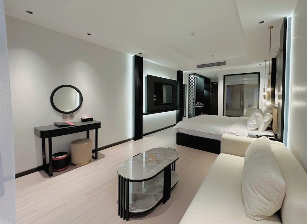 Deluxe Double Room Single Use, Balcony, Pool View