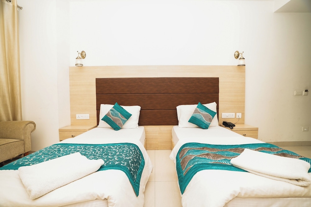 Deluxe Room - Photo 7