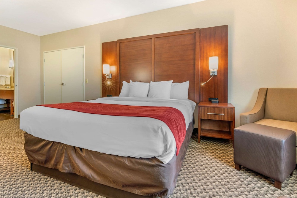 Suite, Multiple Beds, Accessible, Non Smoking photo 1