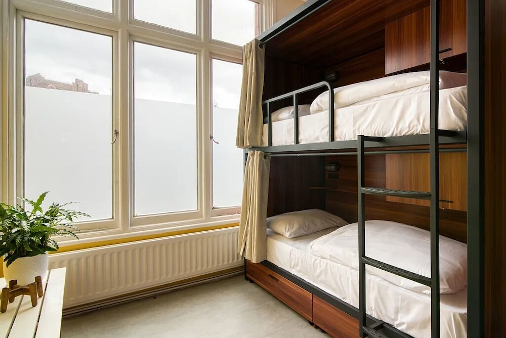 Economy Twin Room - Photo 2