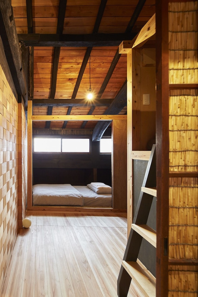 Single Bed in Women Only Shared Dormitory photo 3