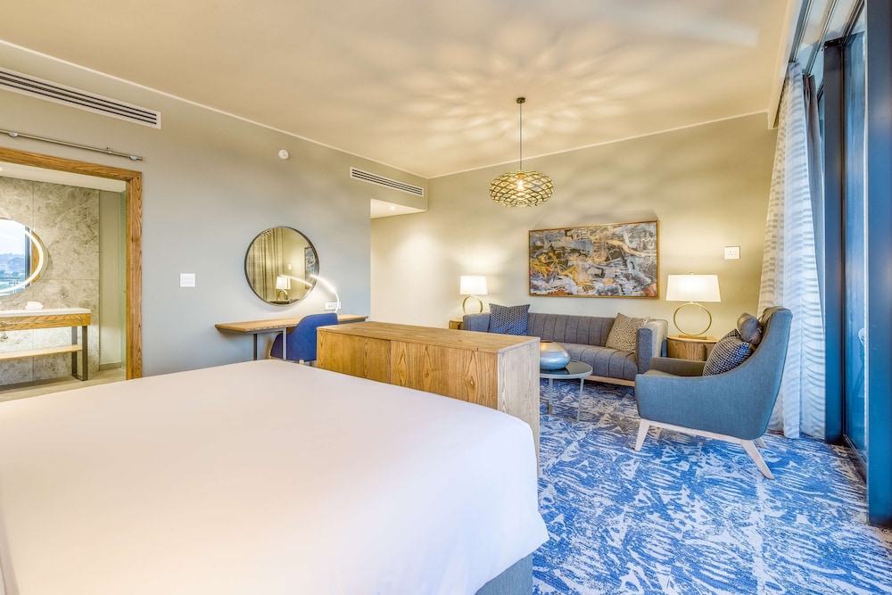 Junior Suite thumbnail 6
