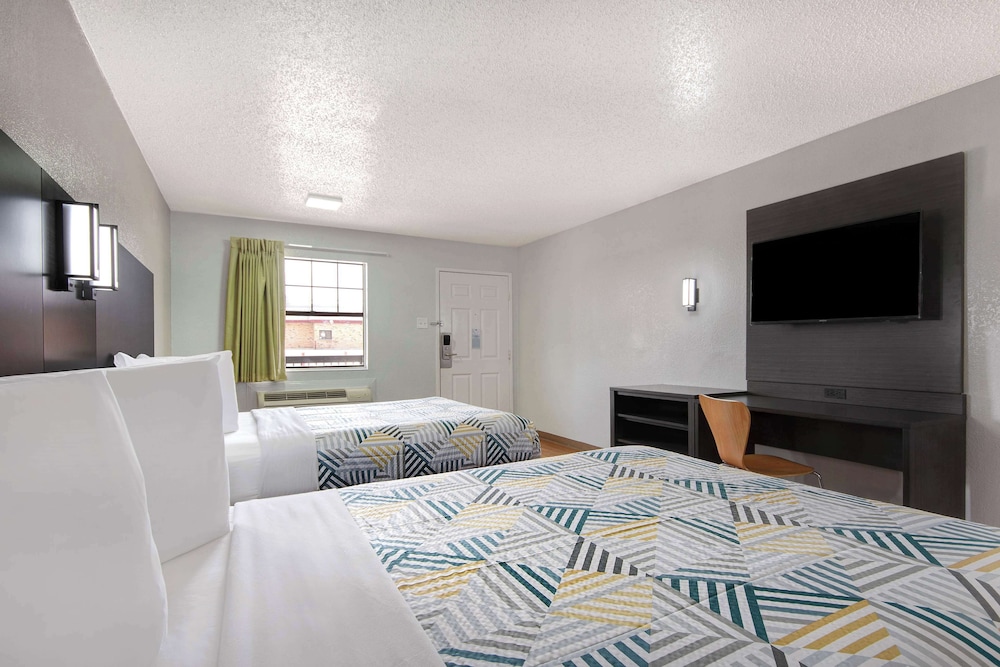 Standard Room, 2 Queen Beds, Non Smoking, Kitchen - Photo 3