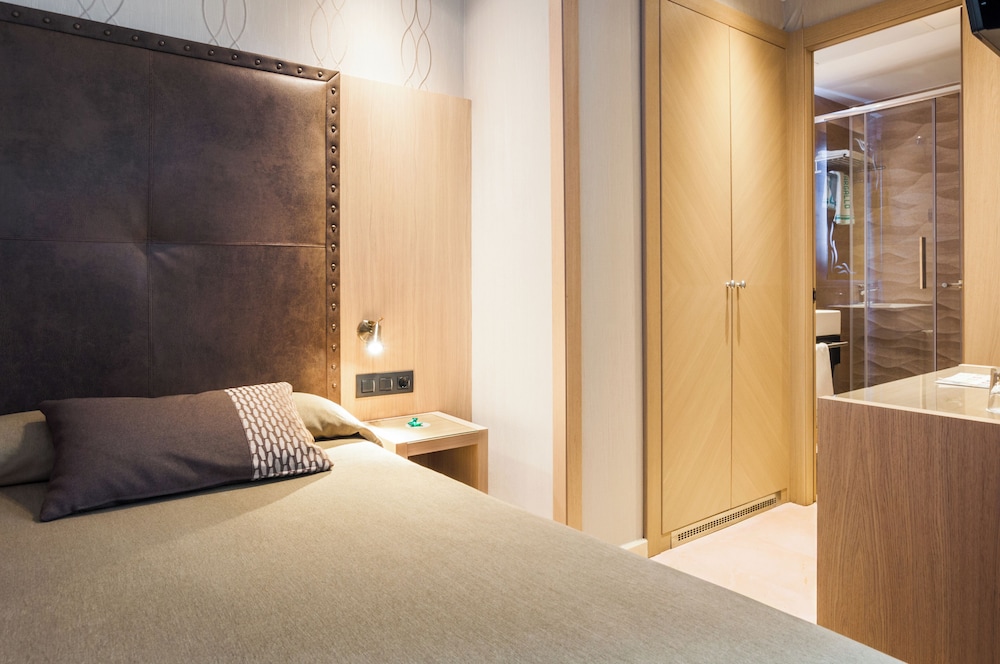 Single Room photo 3