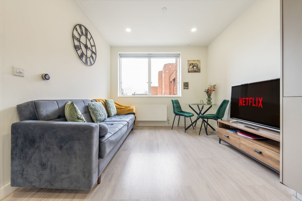 Luxury 1 Bedroom Serviced Apartment in the Heart of Stevenage, 사진 50