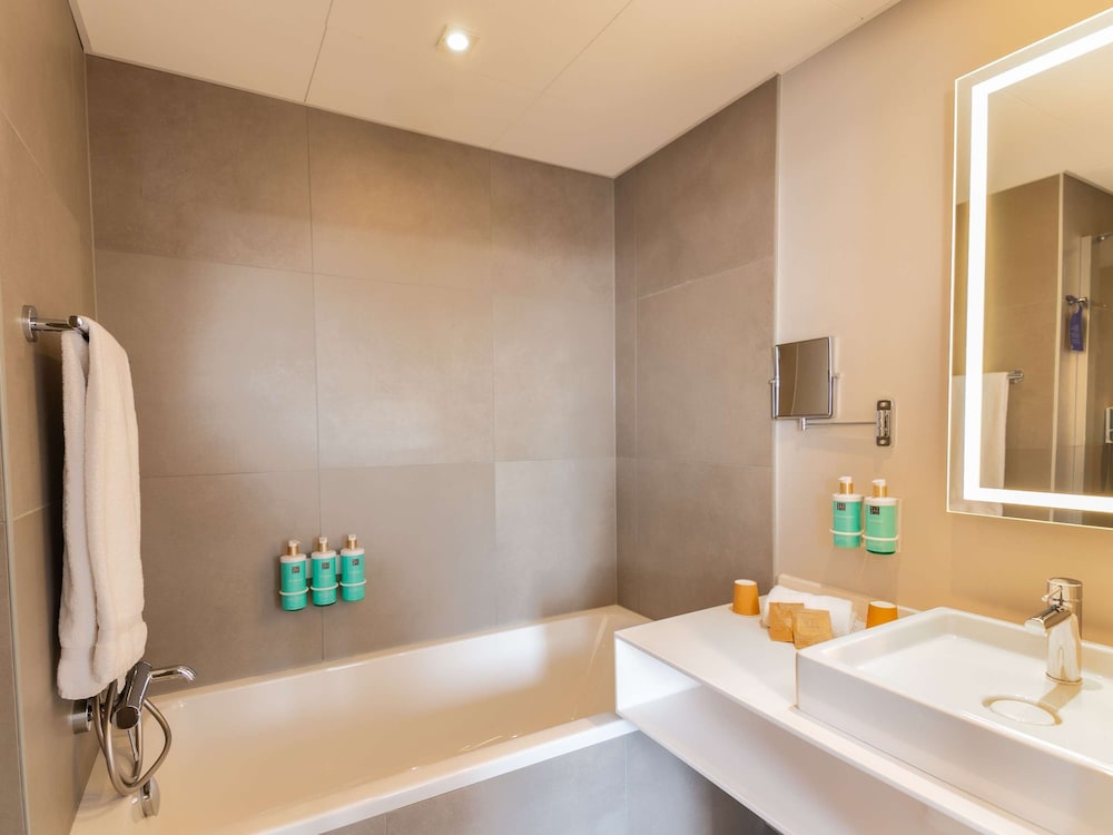 Executive Suite, Multiple Beds