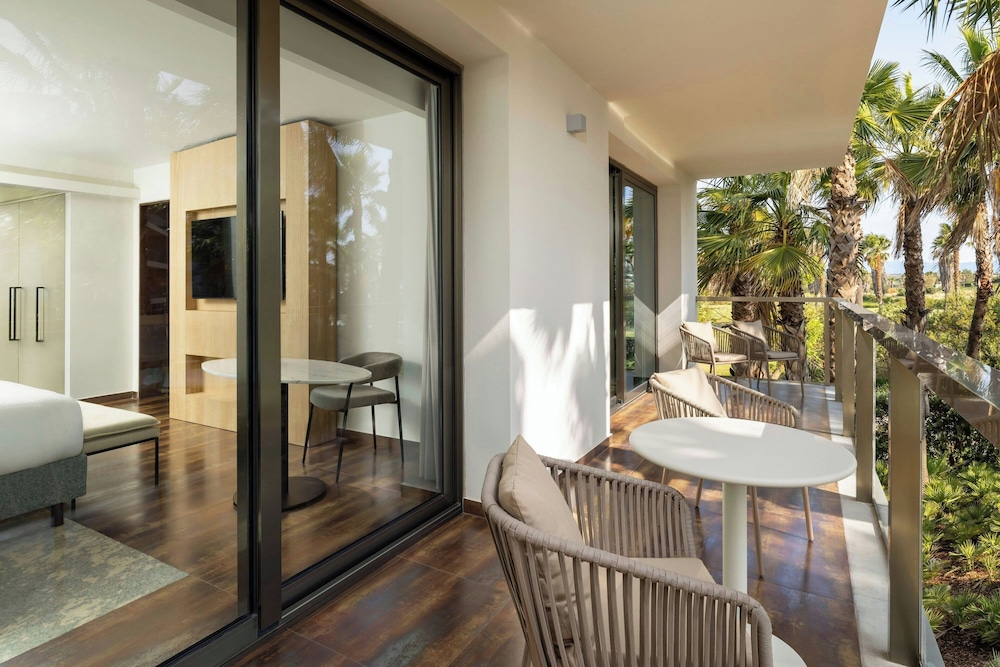 Club Suite, 1 Bedroom, Resort View - Photo 7