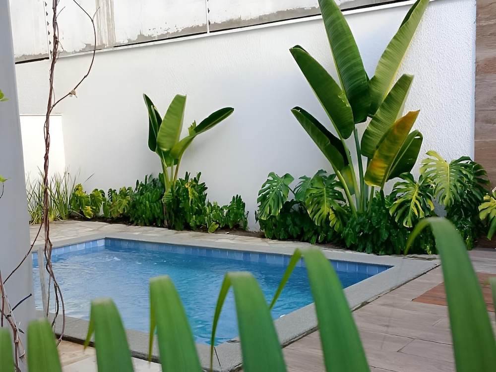 Luxury House photo 1