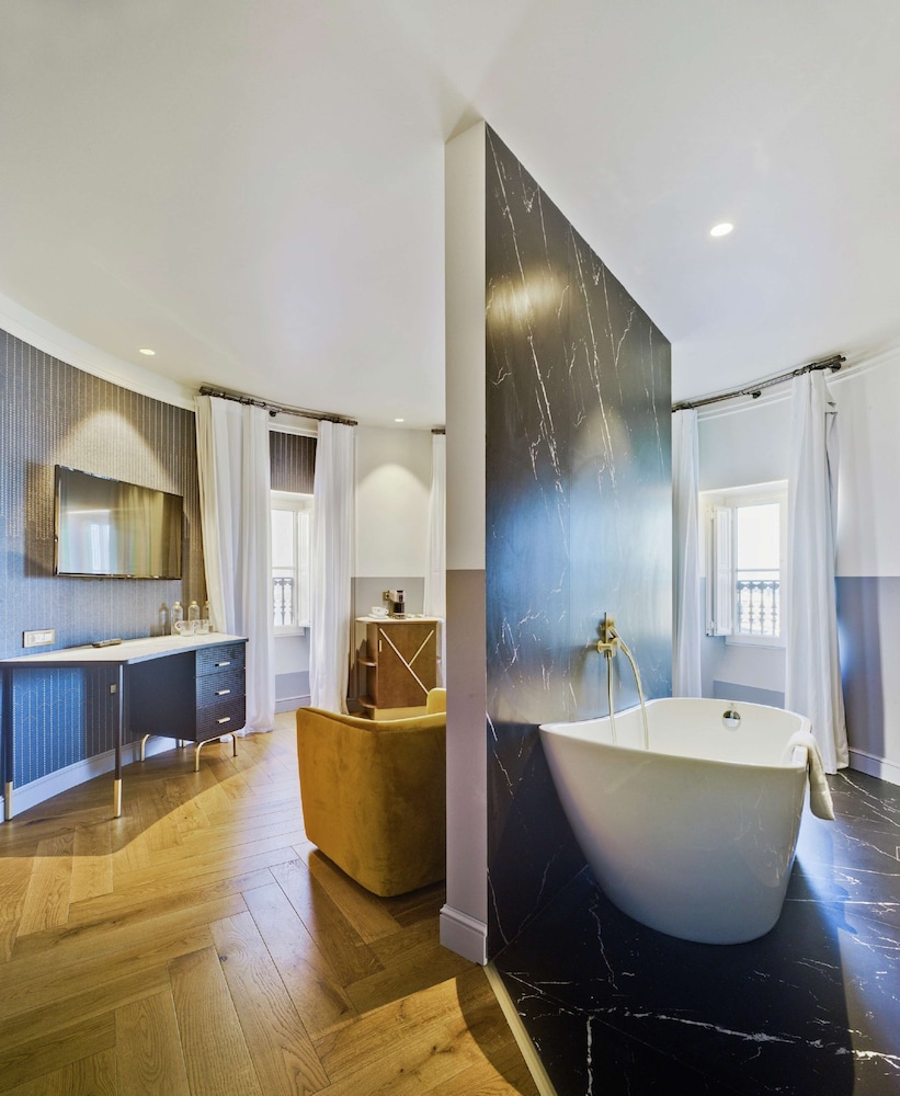 Suite, Sea View (Alberola) thumbnail 6