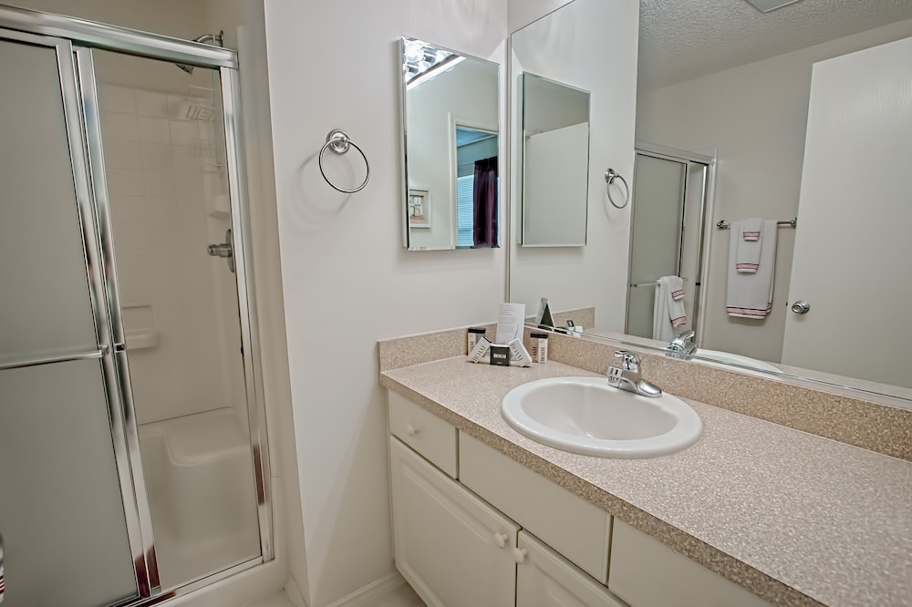 House, 2 Bedrooms photo 3