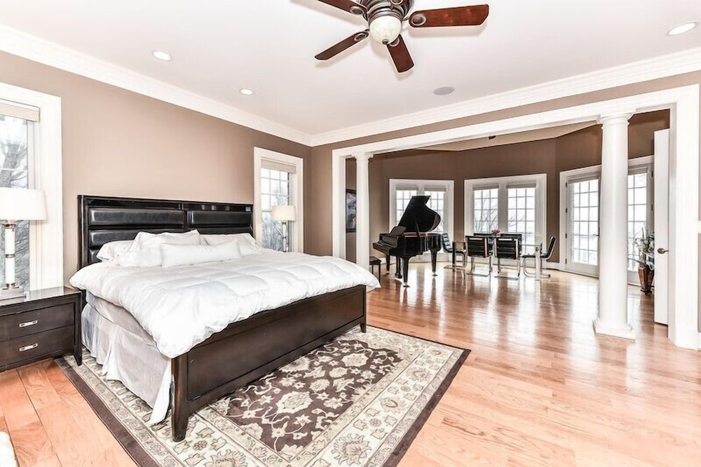 Presidential Suite, 1 King Bed with Sofa bed, Accessible, Non Smoking photo 1