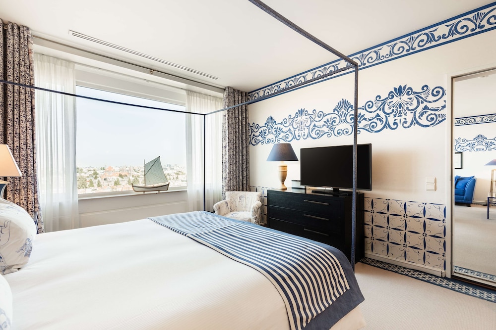 Neptune One Bedroom Suite photo 3