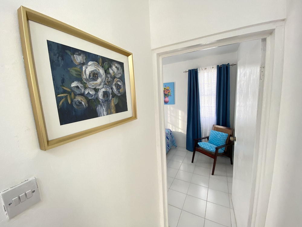 Tranquil 2 Bedroom Unit Lower Level photo 2