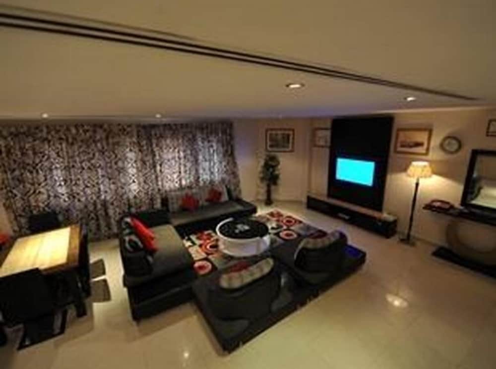 Apartment, 3 Bedrooms photo 1