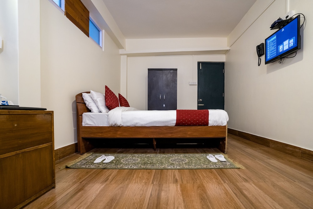 Deluxe Room - Photo 15