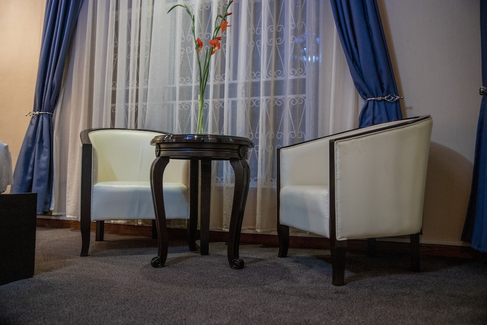 Premium Room, 1 King Bed, Balcony, City View photo 3