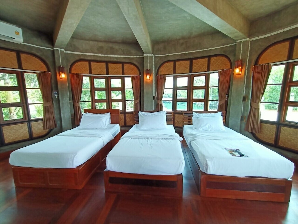 Deluxe Triple Room, Non Smoking, River View