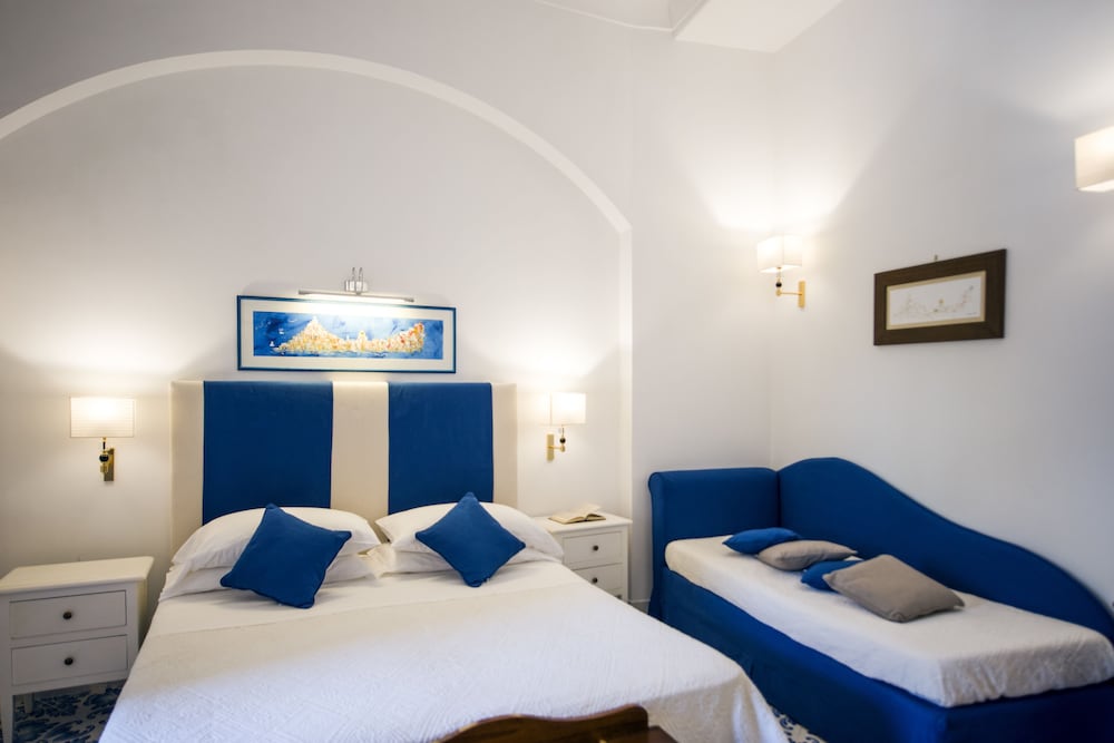 Triple Room - Photo 2