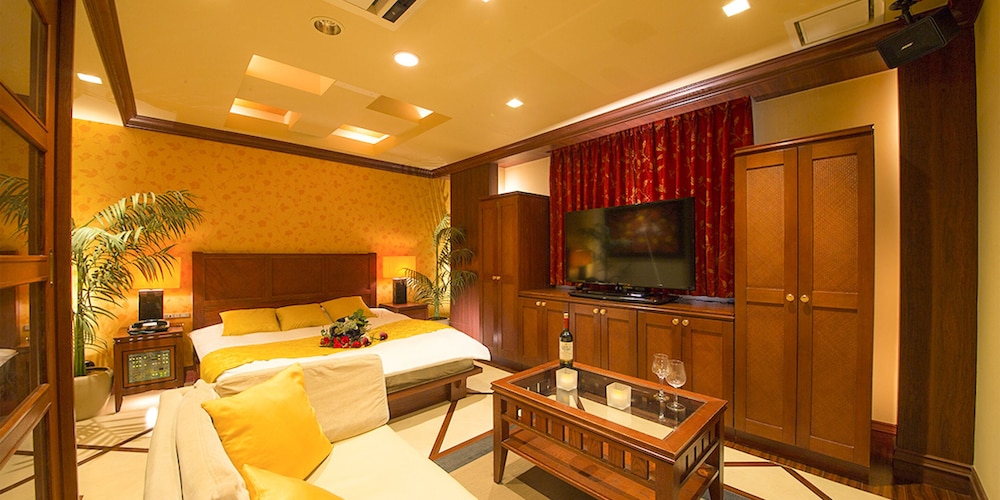 Standard Double Room - Photo 11