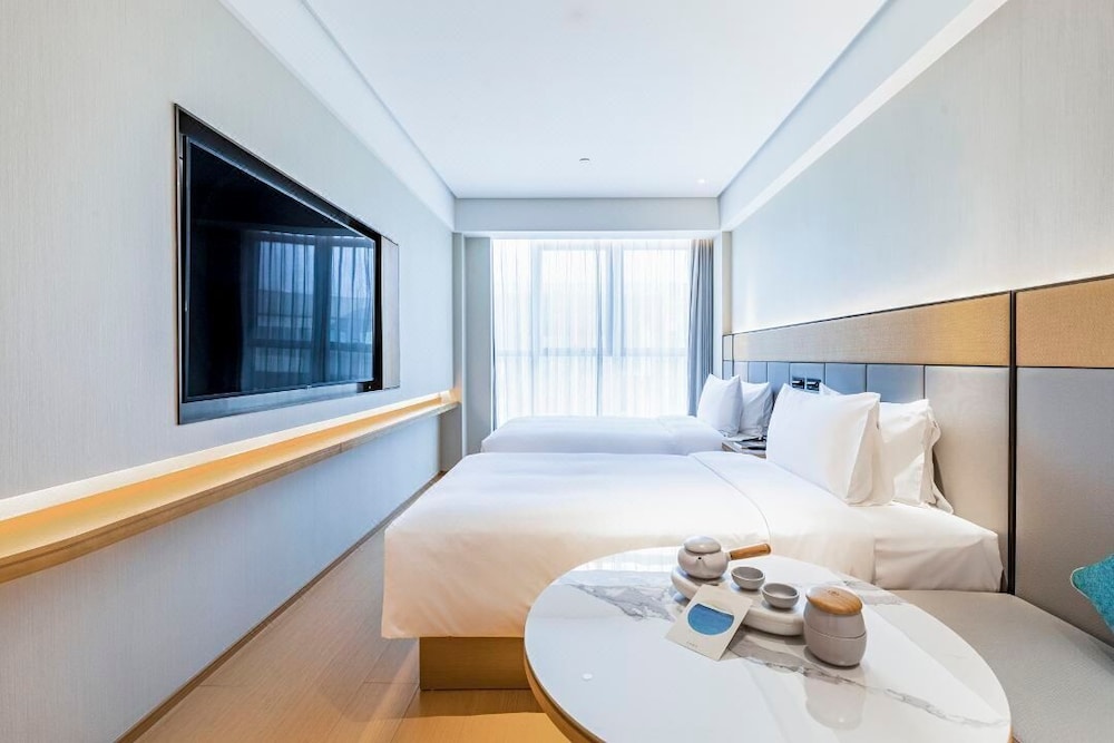Comfort Twin Room, City View