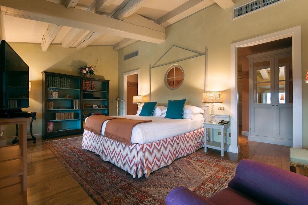 Junior Suite (Library) - Photo 1